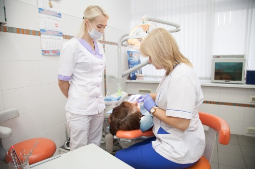 лечение некариозного поражения зуба
